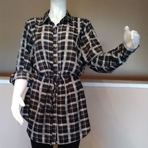 Three button down long sleeve tops with belt